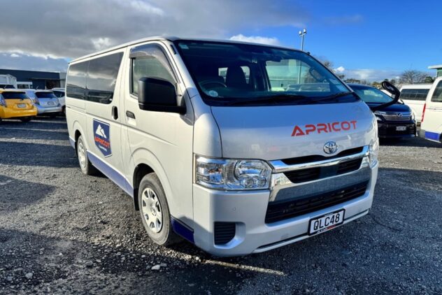 Reliable Hiace Standard (Campervan)